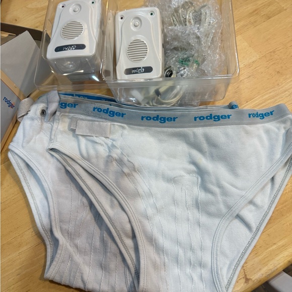 Rodger Wireless Bedwetting Solution - Picture 3 of 4